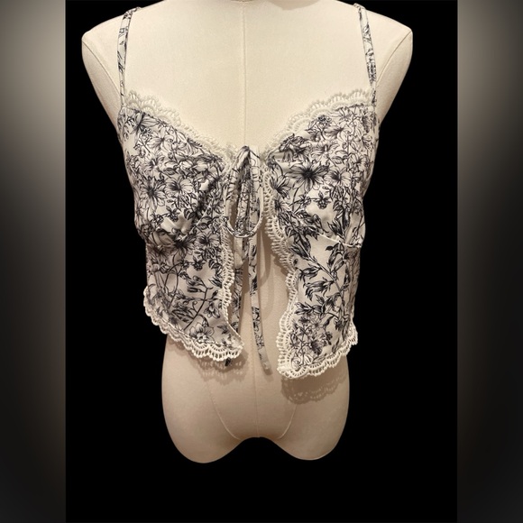 SHEIN Tops - Tie Front Floral Patterned Top - SHEIN